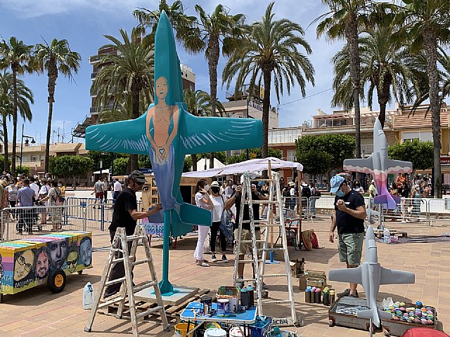 Arte urbano sobre los míticos aviones C-101 en el Festival de Arte Callejero Aeronáutico , FACA, de San Javier - 1, Foto 1