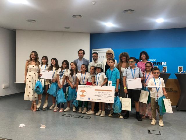 El II Concurso ´Tu mirada creativa´ entrega el premio al estudiante de primaria con más imaginación - 1, Foto 1