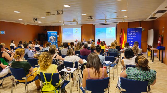 Las Fuerzas Armadas muestran su oferta de oportunidades laborales en la Red de Orientación del Plan Municipal de Empleo - 3, Foto 3