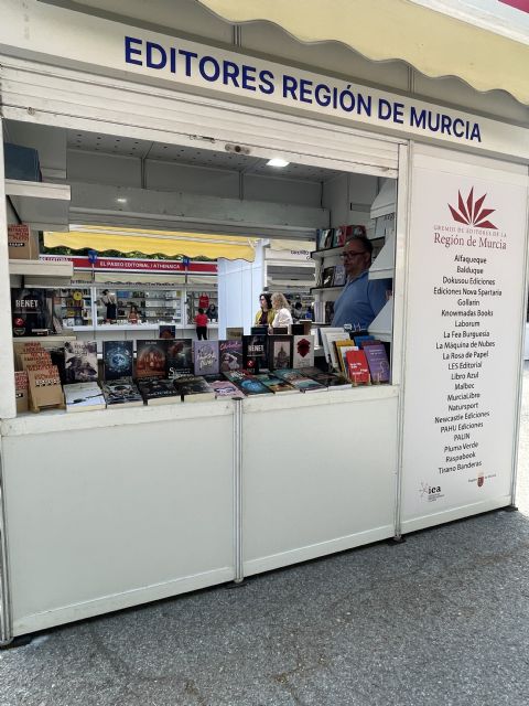 Las editoriales murcianas exponen en la Feria del Libro de Madrid - 2, Foto 2