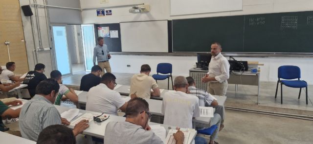 La Comunidad refuerza los controles en los exámenes del CAP para garantizar una formación rigurosa de los transportistas La Comunidad refuerza los controles en los exámenes del CAP para garantizar una formación rigurosa de los transportistas