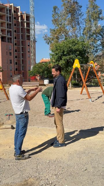 El Ayuntamiento de Lorca invierte 10.000 euros en los trabajos de rehabilitación y mejora del parque infantil de Sancho Dávila El Ayuntamiento de Lorca invierte 10.000 euros en los trabajos de rehabilitación y mejora del parque infantil de Sancho Dávila
