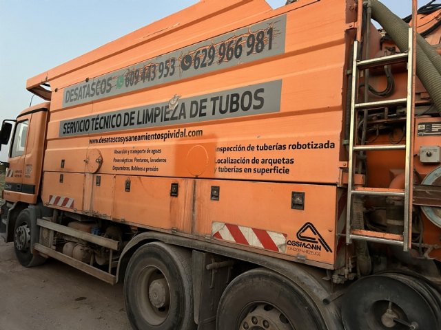 Prorrogan el contrato de camión succionador con bomba de alta presión y cámara de inspección de tuberías para el Servicio Municipal de Aguas - 1, Foto 1