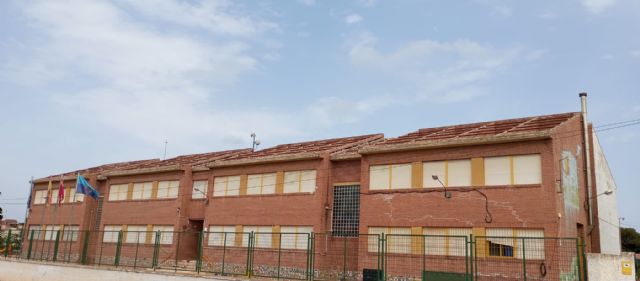 Ecologistas en Acción pide proteger una histórica colonia de vencejos en San Javier Ecologistas en Acción pide proteger una histórica colonia de vencejos en San Javier