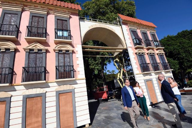 La réplica del Palacio de Codorniú está lista para dar la bienvenida a los murcianos en los Huertos del Malecón - 2, Foto 2