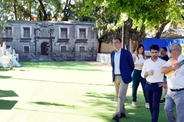 La réplica del Palacio de Codorniú está lista para dar la bienvenida a los murcianos en los Huertos del Malecón - 4, Foto 4