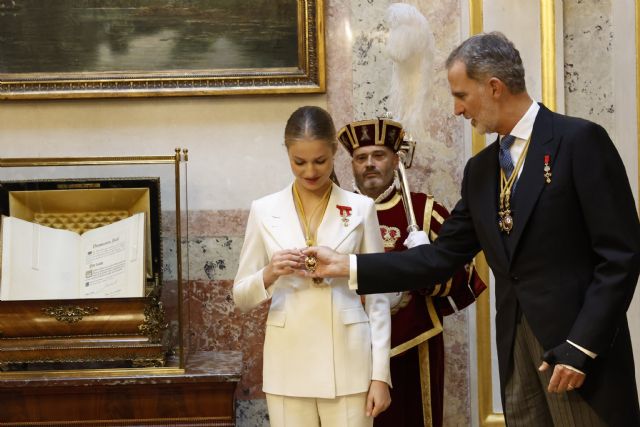 La alcaldesa Noelia Arroyo transmite a la princesa Leonor la felicitación de los cartageneros tras jurar la Constitución - 1, Foto 1