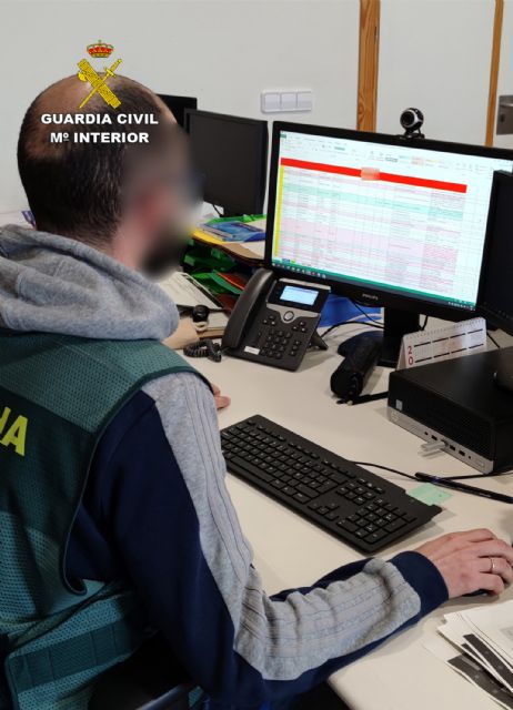 La Guardia Civil detiene a dos ciudadanos extranjeros por estafar a tres compatriotas simulando falsas solicitudes de préstamos hipotecarios - 2, Foto 2