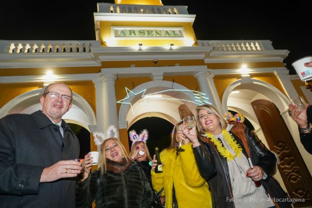 El reloj del Arsenal de Cartagena adelanta la bienvenida a 2024 con las Preúvas - 1, Foto 1