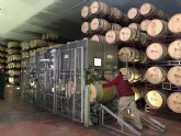 Cleanwood ha desarrollado y comercializa una innovadora tecnologa para desinfectar las barricas de vino mediante un tratamiento 100% fsico