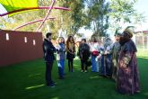 La Comunidad transforma el patio de la residencia para personas con discapacidad de Churra en un jardn multisensorial