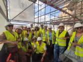 El Colegio de Economistas visita las obras de la fachada de la Catedral de Murcia a pocos meses de su finalizacin