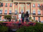 El escenario de la Glorieta acoge a los artistas del CreaMurcia esta Navidad