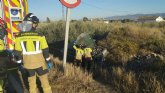 Servicios de emergencia atienden a dos heridos en el accidente de trfico ocurrido en La Torrecilla, Lorca