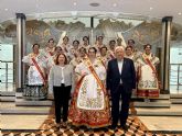 La Reina de la Huerta 2024 y su corte de honor visitan la Asamblea Regional