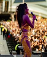 Aiona Santana comparte escenario con Becky G, Jhayco, Manuel Turizo, Wisin y Yandel, Feid, Arcngel y ms