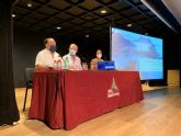 El doctor Manuel Molina Boix inaugura el Ciclo de Conferencias Mirando al Mar con una charla sobre 'La Sanidad ante el desafo del COVID 19'