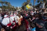 Cientos de niños reciben con emocion la llegada de los Reyes Magos