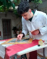 La Hermandad de Jesús en el Calvario recupera el esplendor de su estandarte tras una minuciosa restauración La Hermandad de Jesús en el Calvario recupera el esplendor de su estandarte tras una minuciosa restauración