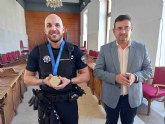 El policía Enrique Ros, medalla de oro en el campeonato europeo de CrossFit