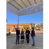 El alcalde visita el CEIP Severo Ochoa que este curso estrena cubierta en su pista deportiva El alcalde visita el CEIP Severo Ochoa que este curso estrena cubierta en su pista deportiva