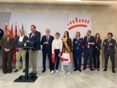 El Ayuntamiento de Murcia y Fundación Aladina invitan a los murcianos a lucir el Pañuelo de la Huerta durante las Fiestas de Primavera El Ayuntamiento de Murcia y Fundación Aladina invitan a los murcianos a lucir el Pañuelo de la Huerta durante las Fiestas de Primavera