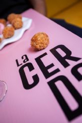 Un festivo con guino espanol en el nuevo local de moda de Madrid