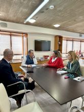 El alcalde recibe en el Ayuntamiento a la abogada Elisa Campoy-Lpez, recientemente nombrada decana del Colegio de Abogados de Lorca