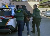 La Guardia Civil detiene a un joven y experimentado delincuente por robar en una vivienda en Blanca