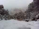 Las primeras nieves del invierno llegan a las cotas más altas del parque regional de Sierra Espuña