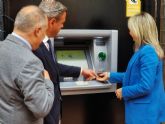 CaixaBank inaugura los dos primeros cajeros automáticos del convenio firmado con el Gobierno de la Región de Murcia para evitar la exclusión financiera