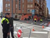 El Ayuntamiento de Lorca protagoniza una nueva actuación con el repintado de toda la Avenida Juan Carlos I, mejorando la seguridad de conductores y viandantes El Ayuntamiento de Lorca protagoniza una nueva actuación con el repintado de toda la Avenida Juan Carlos I, mejorando la seguridad de conductores y viandantes