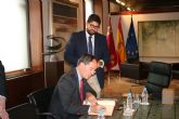 El presidente de la Comunidad recibe al embajador de Bélgica en España