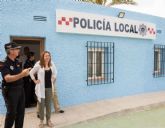 La oficina de atención al ciudadano de la polícia local en la azohía lleva cerrada todo el verano