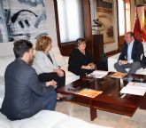 Pedro Antonio Snchez se rene con la presidenta de la Federacin de Asociaciones Murcianas de Personas con Discapacidad Fsica y Orgnica
