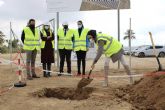 La consejera Valle Migulez asiste a la colocacin de la primera piedra de una planta fotovoltaica en Fuente lamo que ahorrar emisiones de CO2