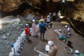 Nuevas visitas guiadas a Cueva Victoria, las murallas romanas y el cementerio de Los Remedios