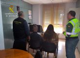 La Guardia Civil investiga a dos personas por suplantacin de identidad en el examen terico de obtencin del permiso de conducir