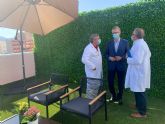 El Hospital del Rosell inaugura una nueva terraza para mejorar la atención de los pacientes de cuidados paliativos y sus familiares