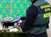 La Guardia Civil arresta a dos individuos y retira del mercado ‘negro’ una decena de armas de fuego ilegales y 23 kilos de droga