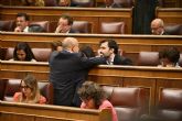 Los bulos de Vox sobre educación provocan un rifirrafe entre los diputados murcianos Sánchez Serna y Robles