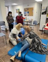 Profesionales de Atencin Primaria del rea VII de Salud enseñan tcnicas a los cuidadores de grandes dependientes