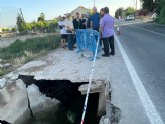 Quejas vecinales por la falta de seguridad para peatones, ciclistas y conductores ante el aumento de baches