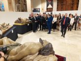 El Ayuntamiento reúne en una exposición las imágenes de los cinco cristos yacentes del escultor José Planes