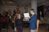 El escultor Antonio Jesús Yuste Navarro recibe en Cieza el IXI premio la hornacina por su grupo escultórico del Santo Entierro El escultor Antonio Jesús Yuste Navarro recibe en Cieza el IXI premio la hornacina por su grupo escultórico del Santo Entierro