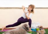 Purina Beyond organiza una Masterclass de yoga canino online y en vivo con Esther Acebo y sus mascotas