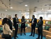 La Ministra de Industria visita a Schneider Electric para conocer su apuesta por la digitalizacin