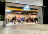 EMPRESA / Outlet Alicante inaugura su nueva tienda Adidas Outlet murcia.com