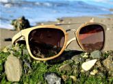 La marca Castor Sunglasses elabora gafas de madera de olivo