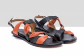 Las sandalias planas como las de Audley son tendencia este verano